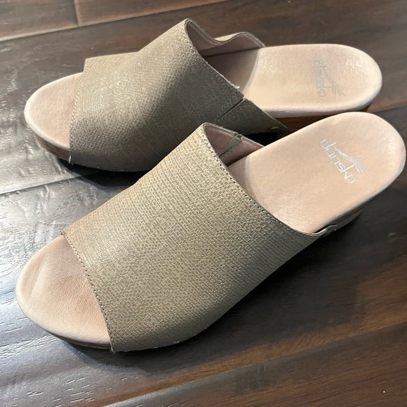 Dansko Maci leather open toed mules - Picture 2 of 2